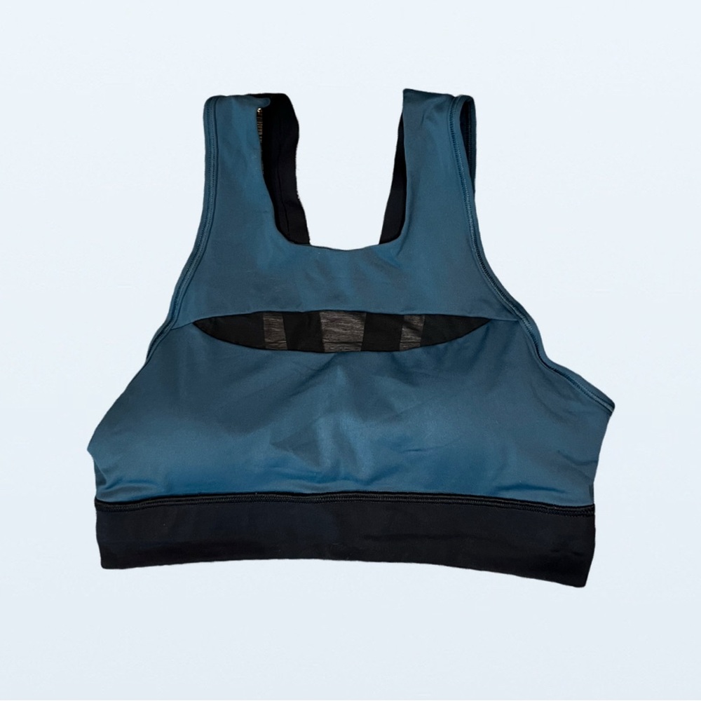 Lululemon Run The Day Bra Submarine / Black
Size 6